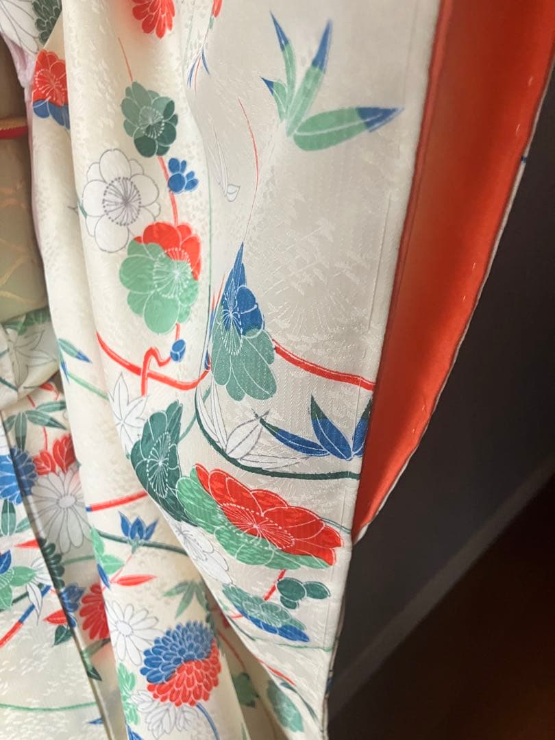 しつけ糸付き新品 小振袖 菊花小紋 単品 洗える着物 - メルカリ