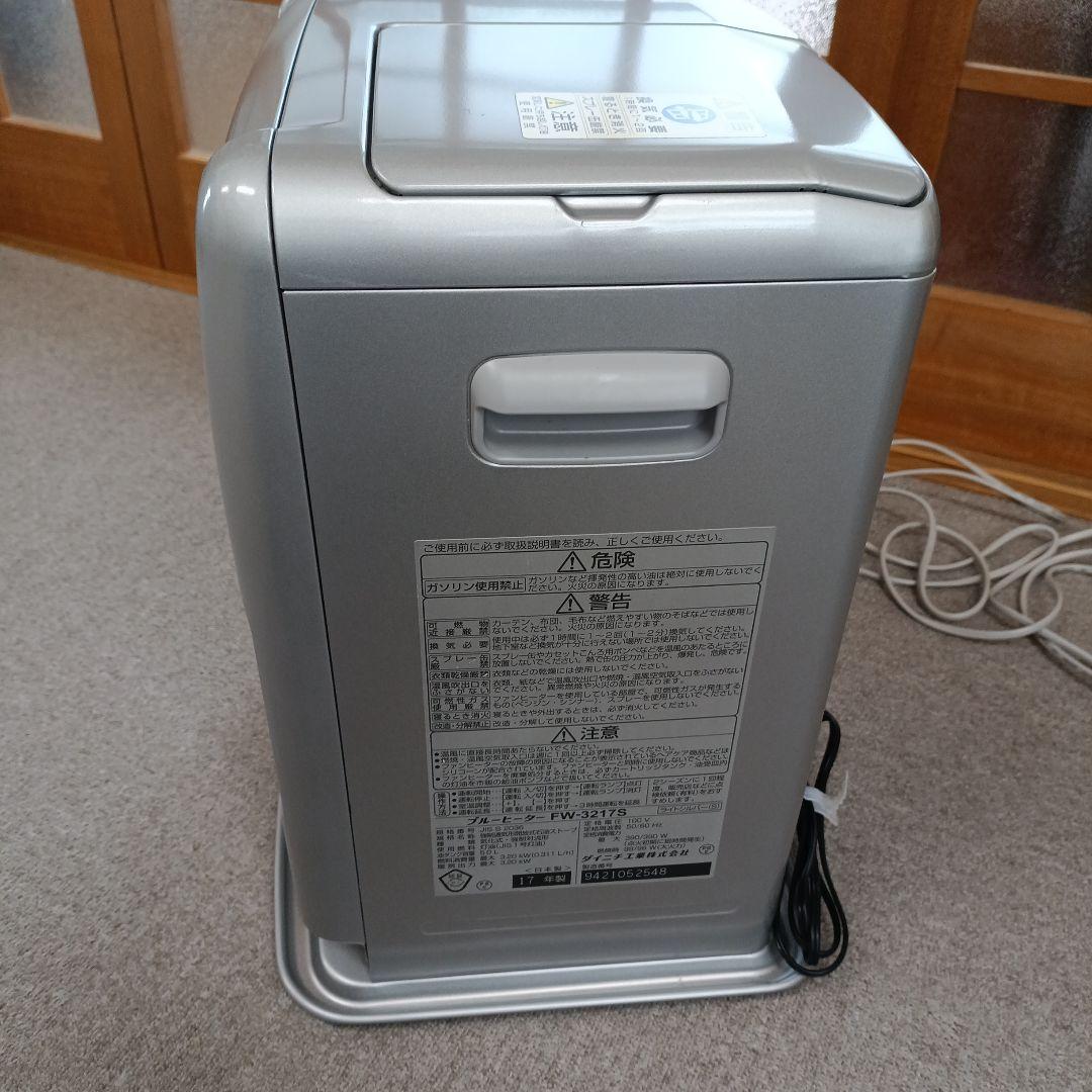 ダイニチ石油ファンヒーター FW-3217S (2017年製) - メルカリ