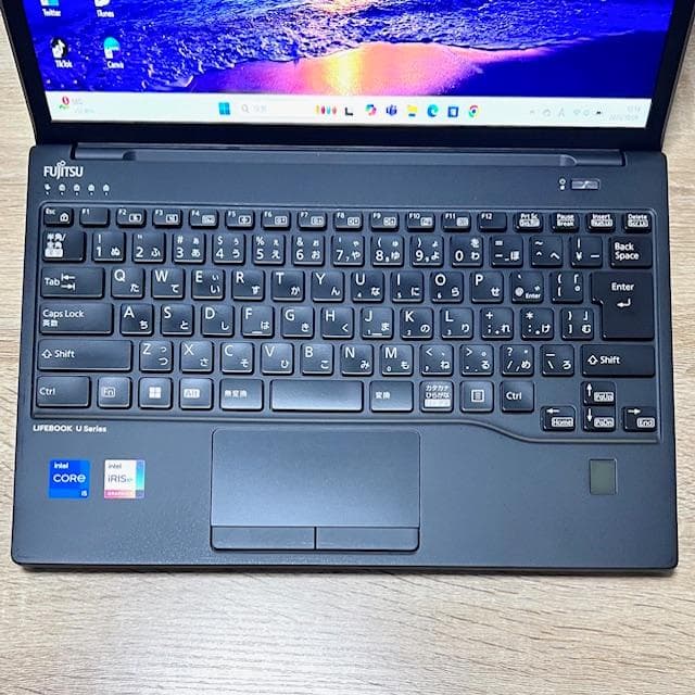 2023モデル《超ウルトラスリム》！新品大容量SSD搭載！LIFEBOOK