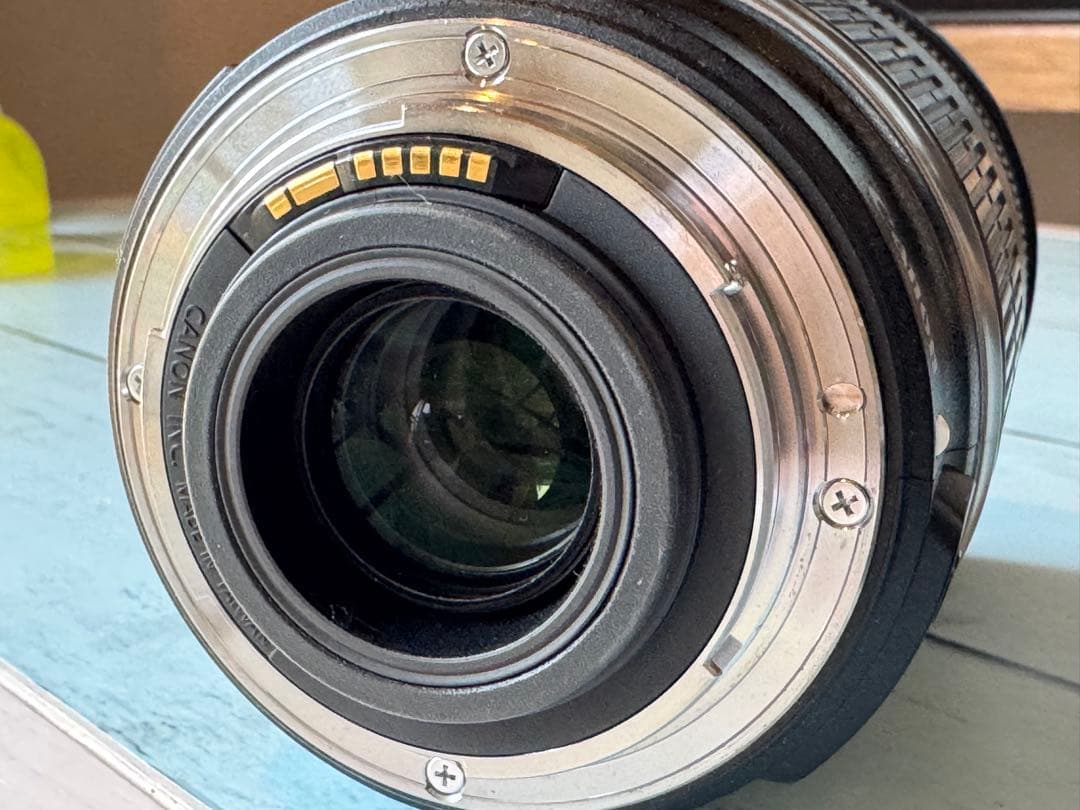 Canon EF-S 18-200mm f/3.5-5.6 IS 中古