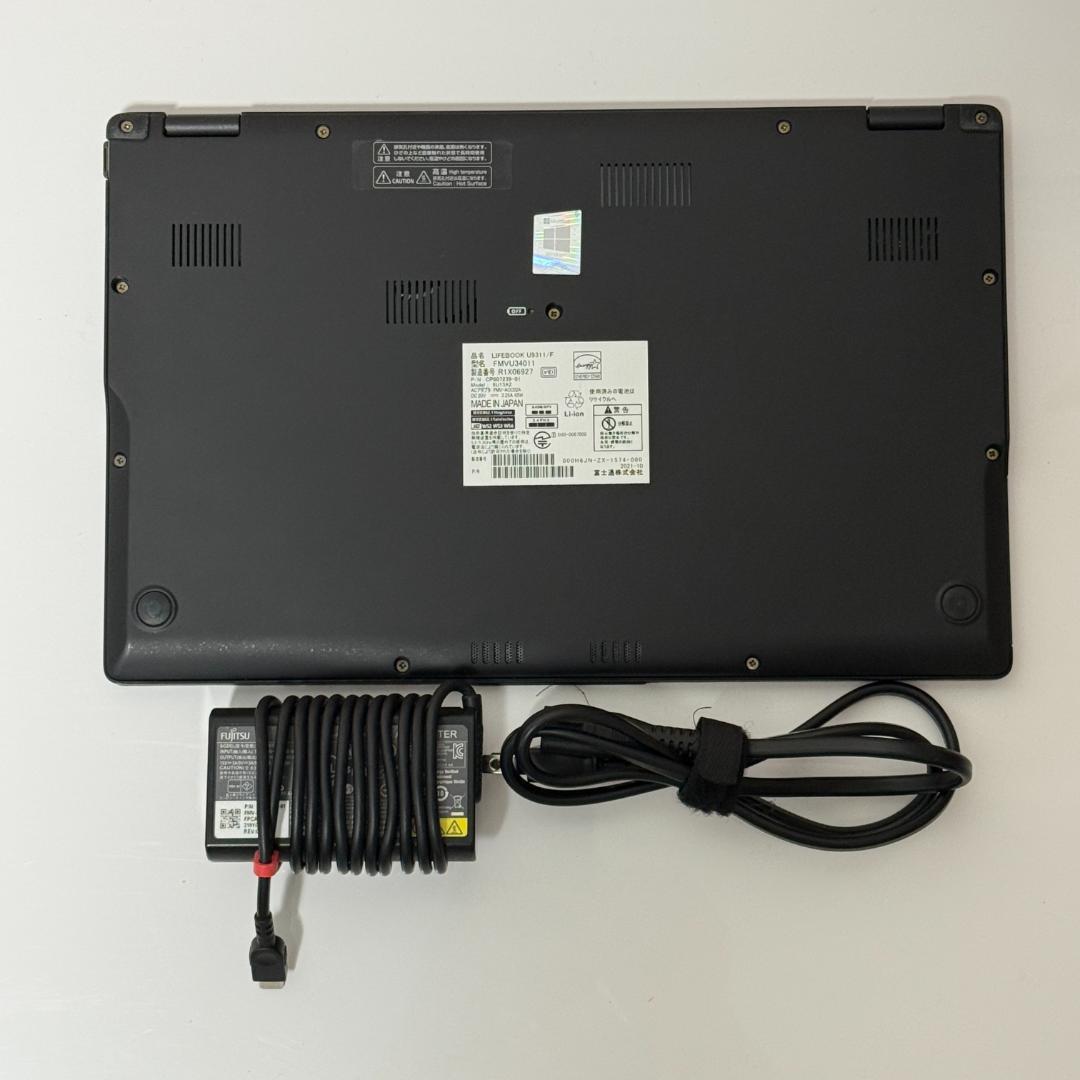 ☆バッテリー良好☆ 超軽量845g 第11世代Corei7 富士通 H53