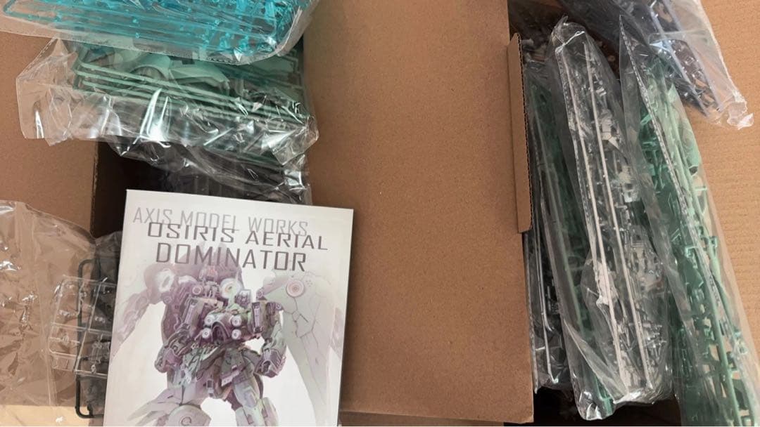 アクシズ社オシリス・エリア MGEXクシャトリヤ スタジオ￼ - メルカリ