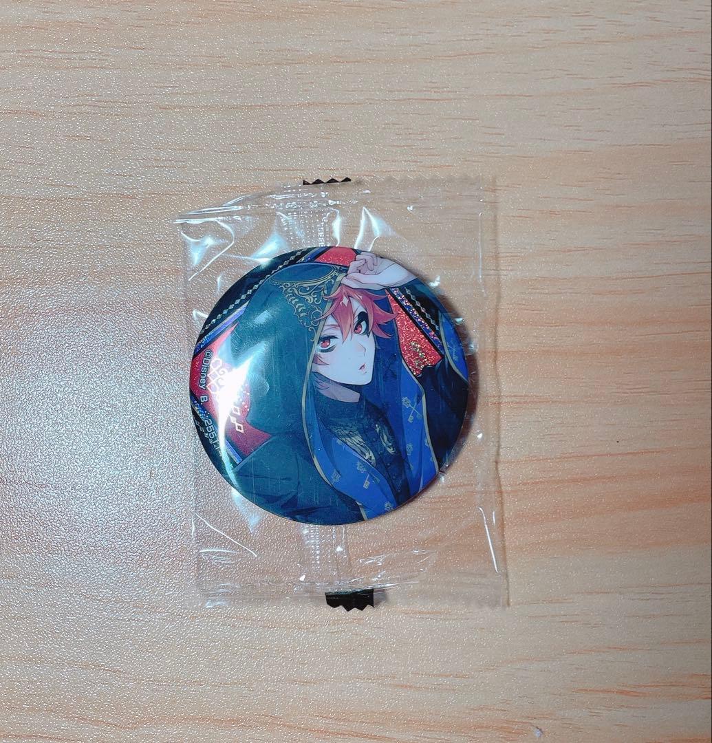 ツイステ エース・トラッポラ 寮服 缶バッジ - メルカリ