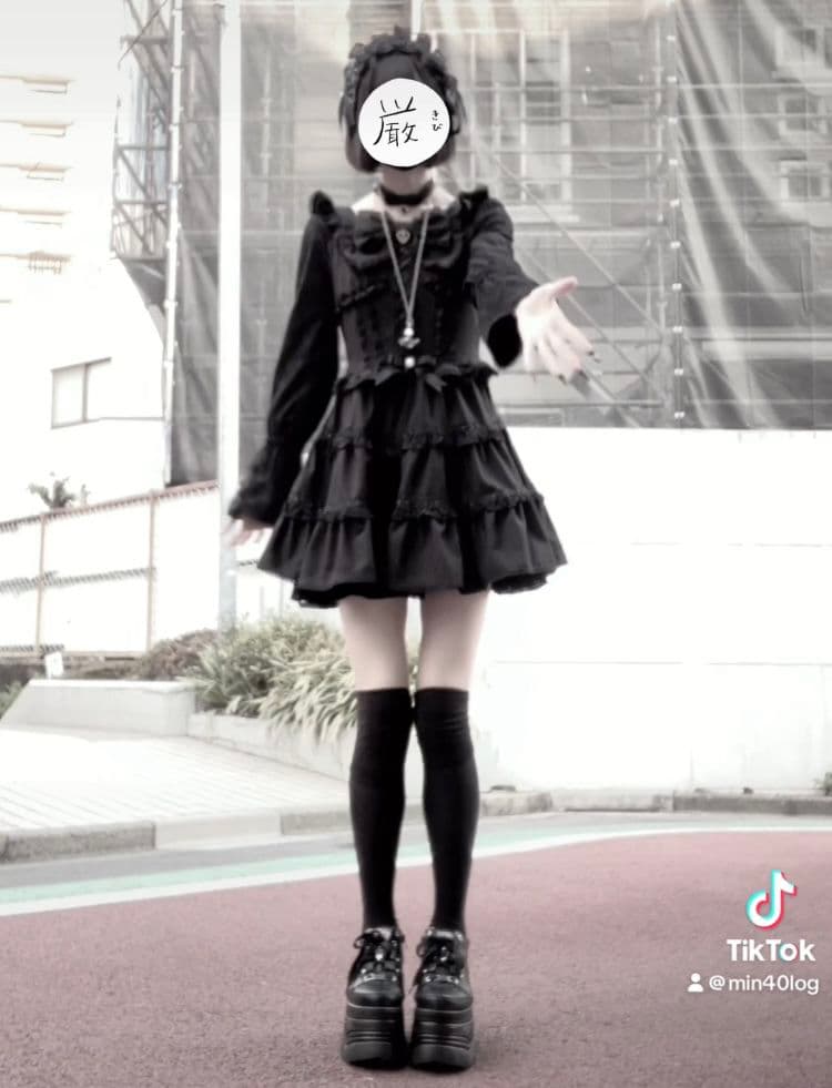 プリンセススリーブワンピース ブラック リズリサ LIZLISA - メルカリ