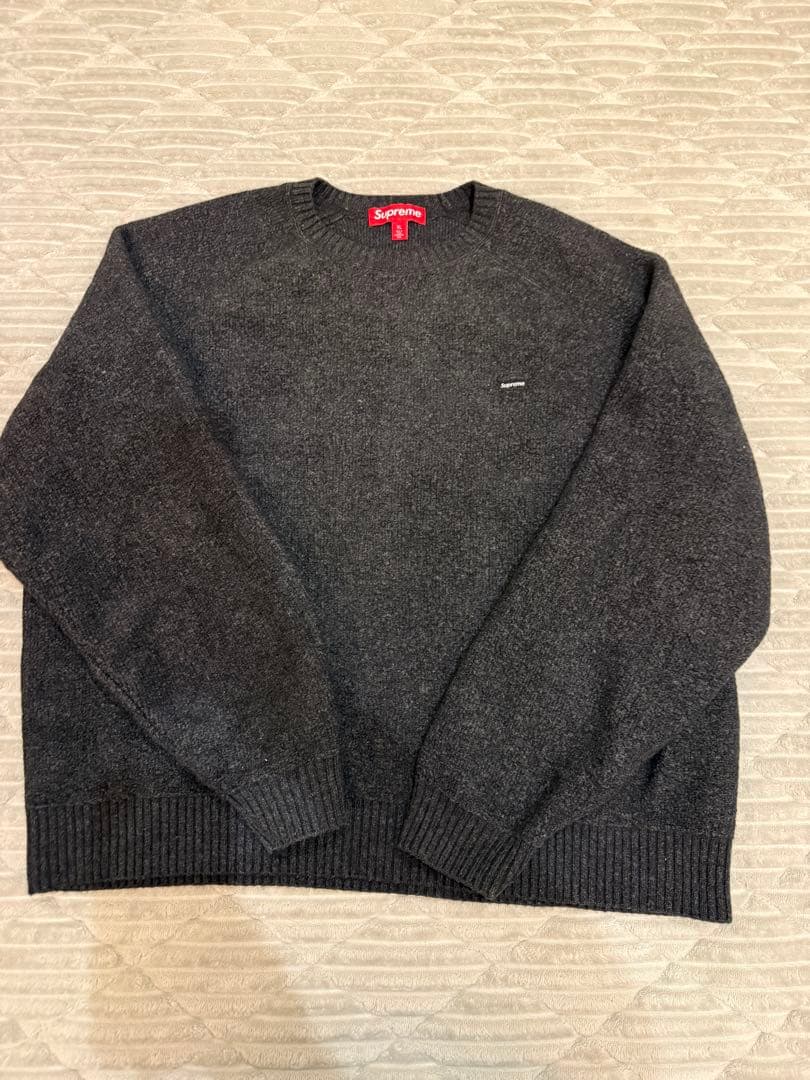 Supreme Terry Small Box Sweater ダーク Supreme Terry Small Box Sweater (FW24) - $148