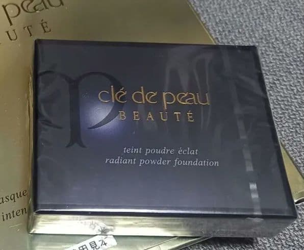 ②【未開封】クレドポーボーテ　タンブードルエクラ　オークル10 クレ・ド・ポー ボーテ / タンプードルエクラIIの公式商品情報｜美容