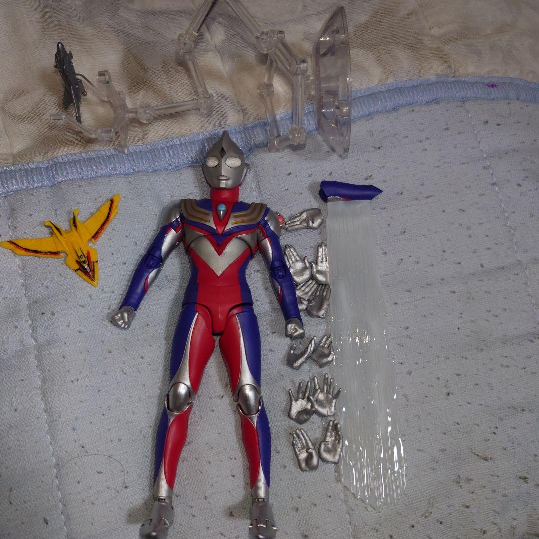 ひび割れあり】SHF 真骨彫製法 ウルトラマンティガ マルチタイプ 初版