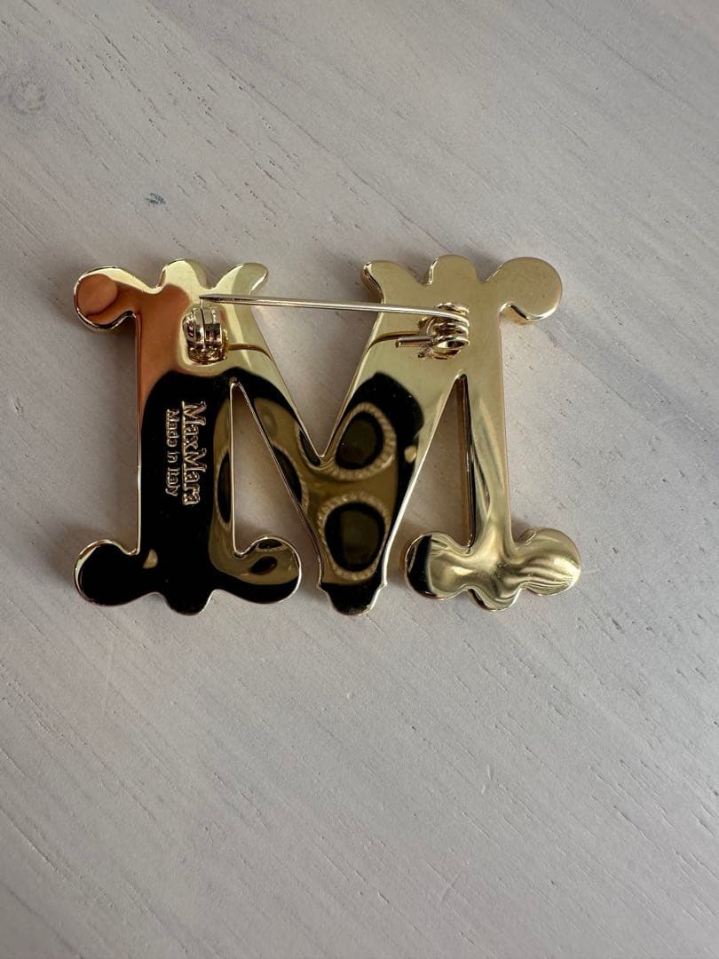 Max Maraクリスタル ブローチ -Optical white