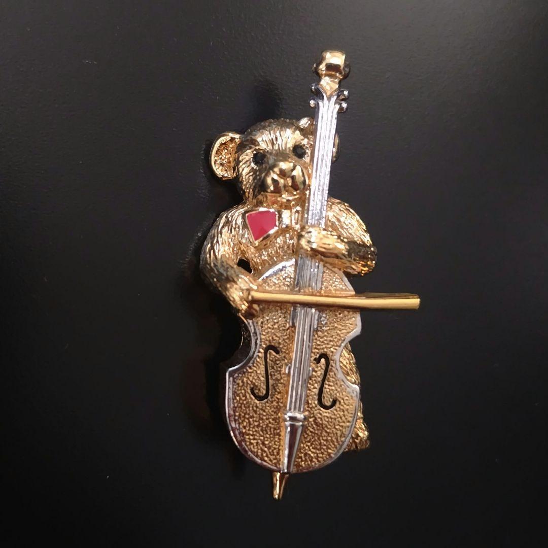 【美品】バーバリー　BURBERRY　ピンブローチ　ベアー　ゴールド BURBERRY（バーバリー） ベア&飛行機 ピンブローチ ゴールド系 ツイン