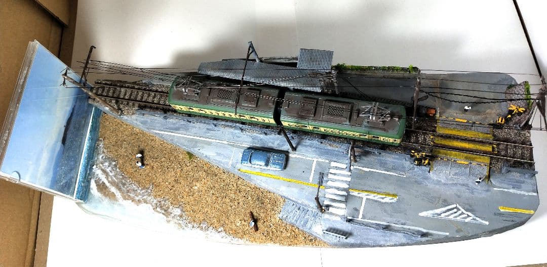 商談専用品】Nゲージ・ジオラマ展示台「江ノ電・鎌倉高校前駅と踏切