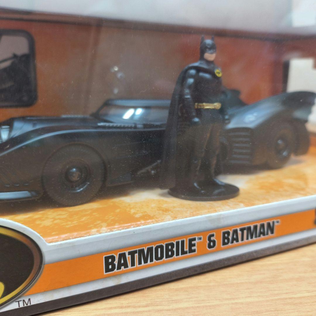 BATMAN クラシックTVシリーズ バットモービル & バットマンとのお