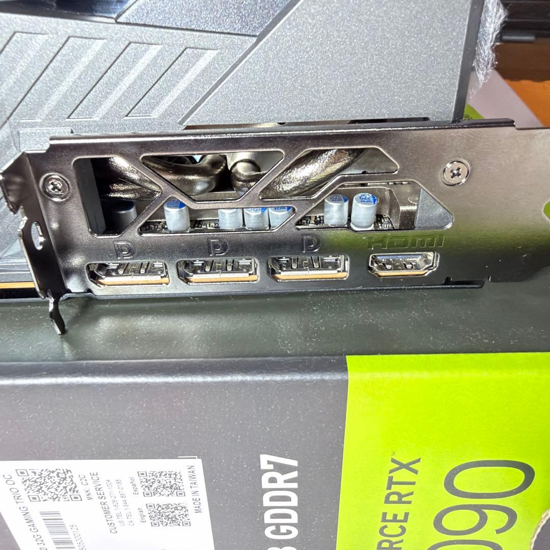 GeForce RTX 5090 GAMING TRIO 32GB ジャンク - メルカリ