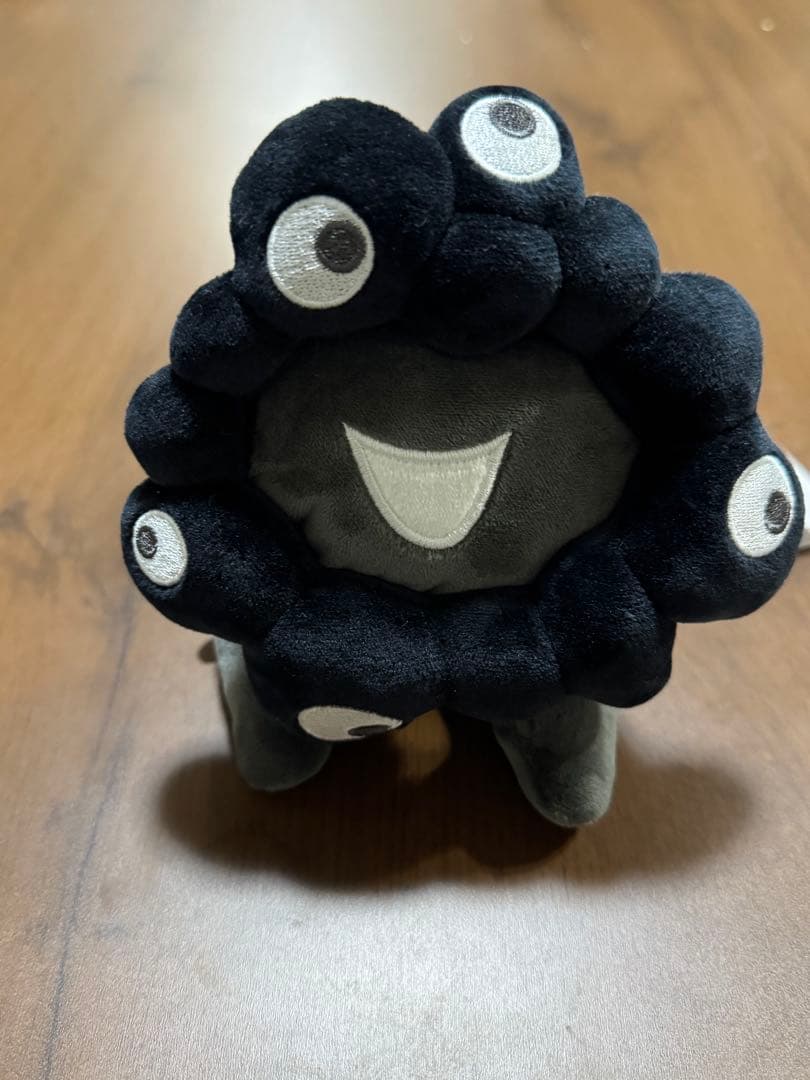 【大阪関西万博会場限定品】黒ミャクミャク　這型ぬいぐるみ　S 黒ミャクミャクぬいぐるみ、万博会場内ストア限定で新登場。お手玉風