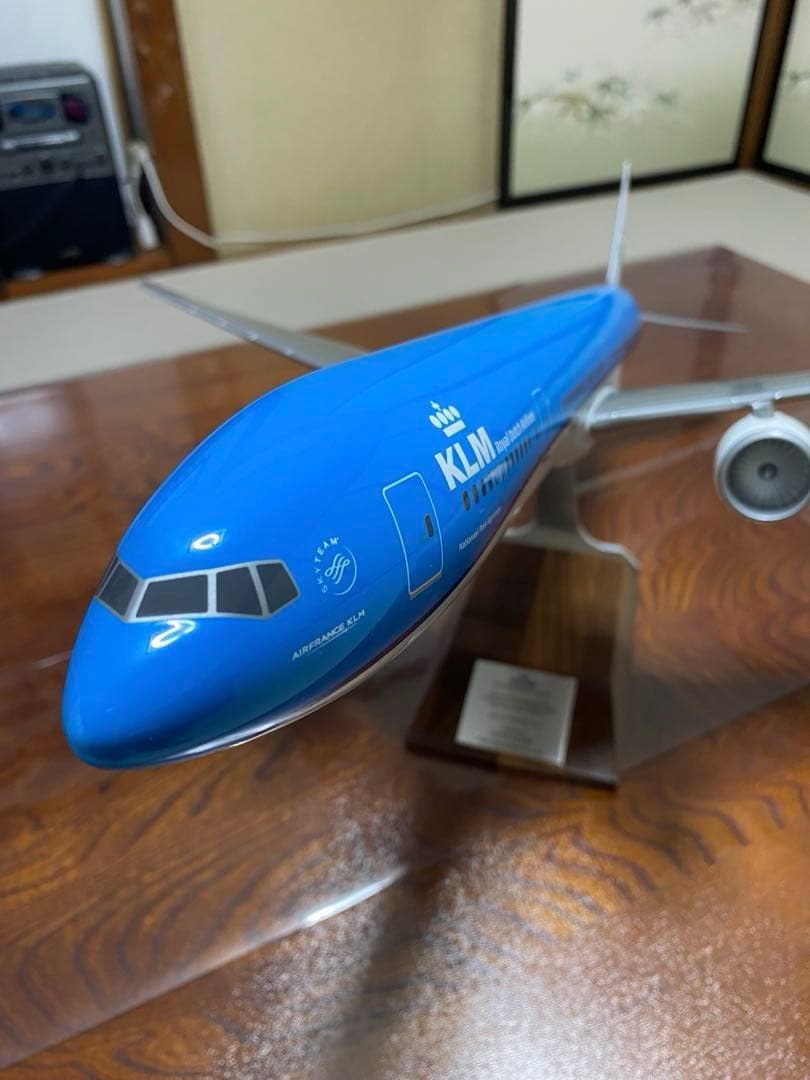 KLM Boeing 777 - 33ERモデル模型 72cm・箱付き ScaleModelStore.com :: NG Models 1:400 - 73043 - KLM Boeing 777-300ER