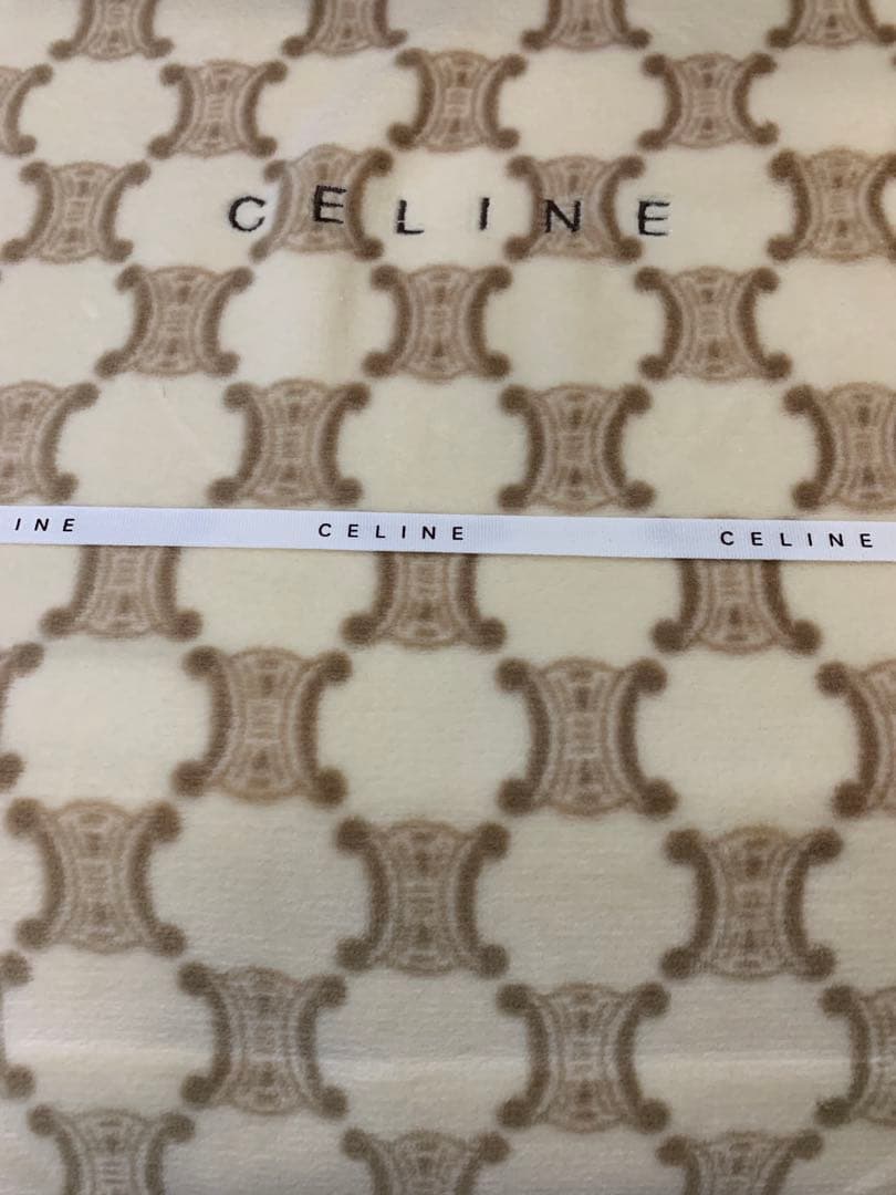 新品 未使用 CELINE セリーヌ 綿毛布 マカダム柄 クリーム色 - メルカリ