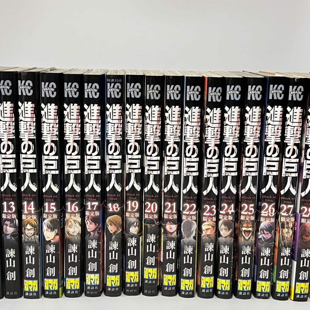 進撃の巨人 漫画 全巻セット 全34巻セット オリジナルDVD 缶バッジ
