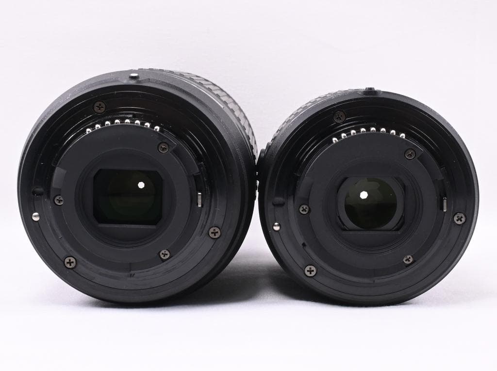 【美品】 ニコン　Nikon D5600 ダブルズームキット《ショット数218》