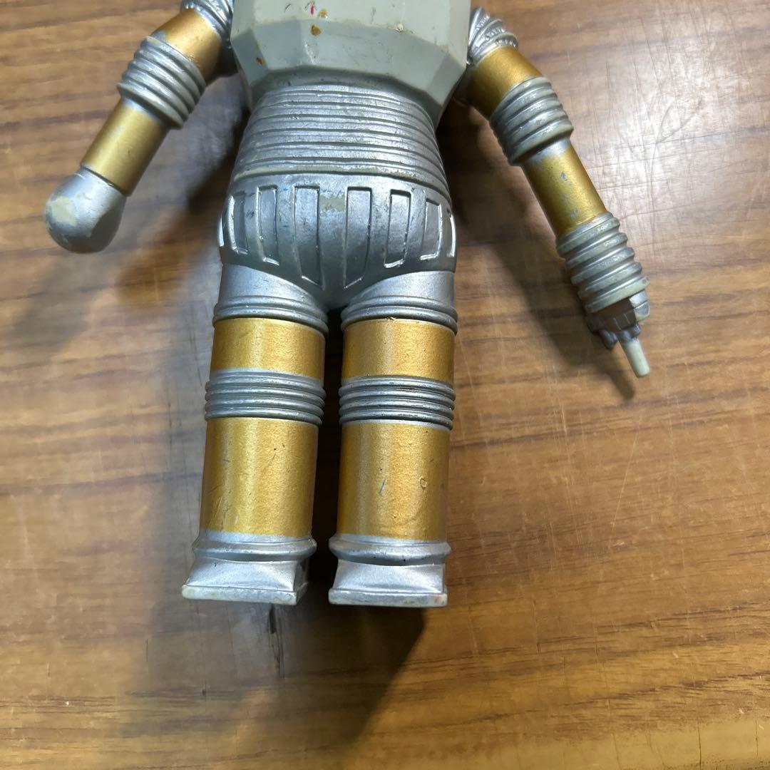 ユートム ソフビ 1983 年 バンダイ ウルトラマン怪獣 - メルカリ