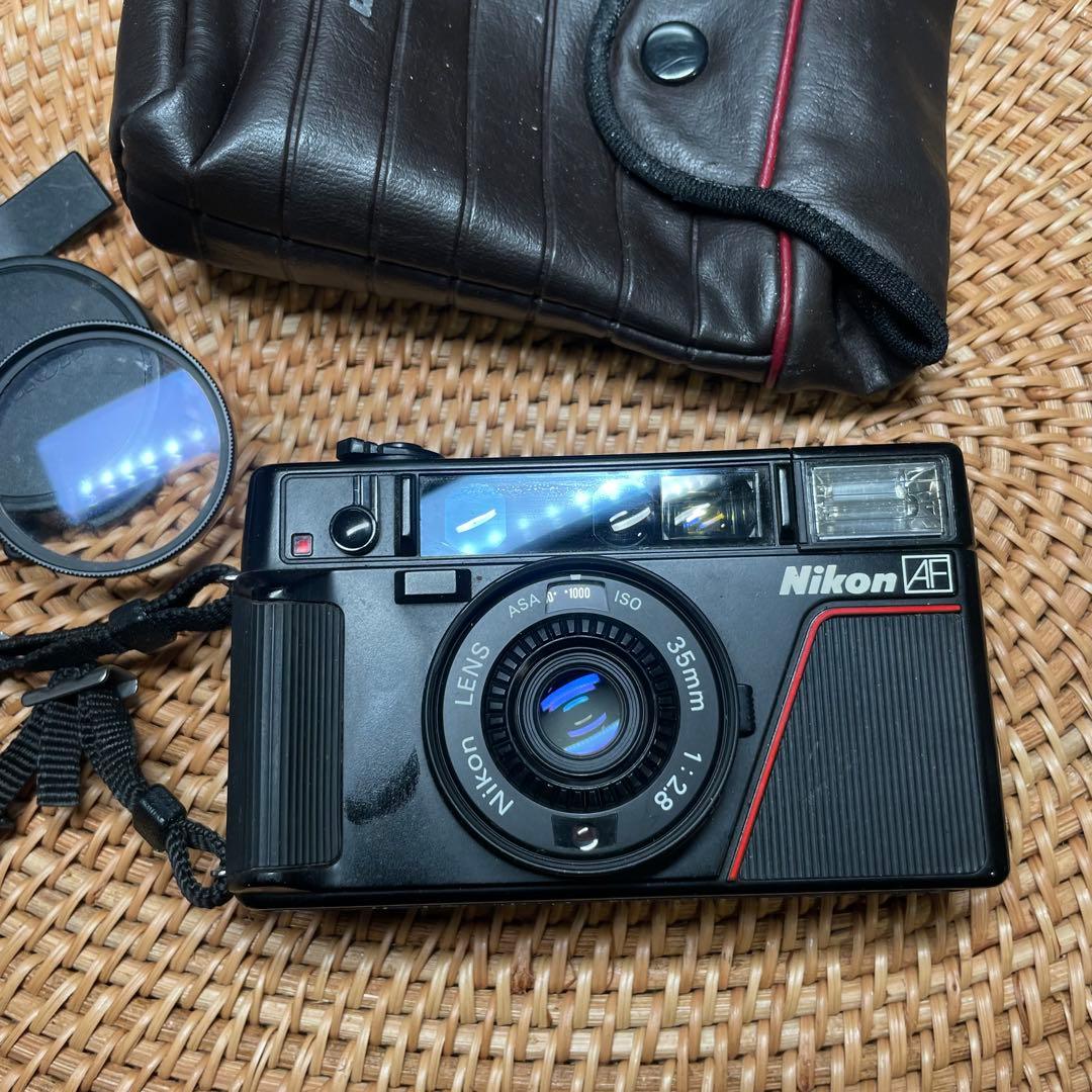 美品 Nikon L35AF 35mm F2.8 ピカイチ ISO1000 - メルカリ