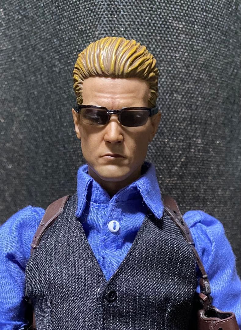 1/6 ウェスカー RE4 風 カスタムフィギュア バイオハザード - メルカリ