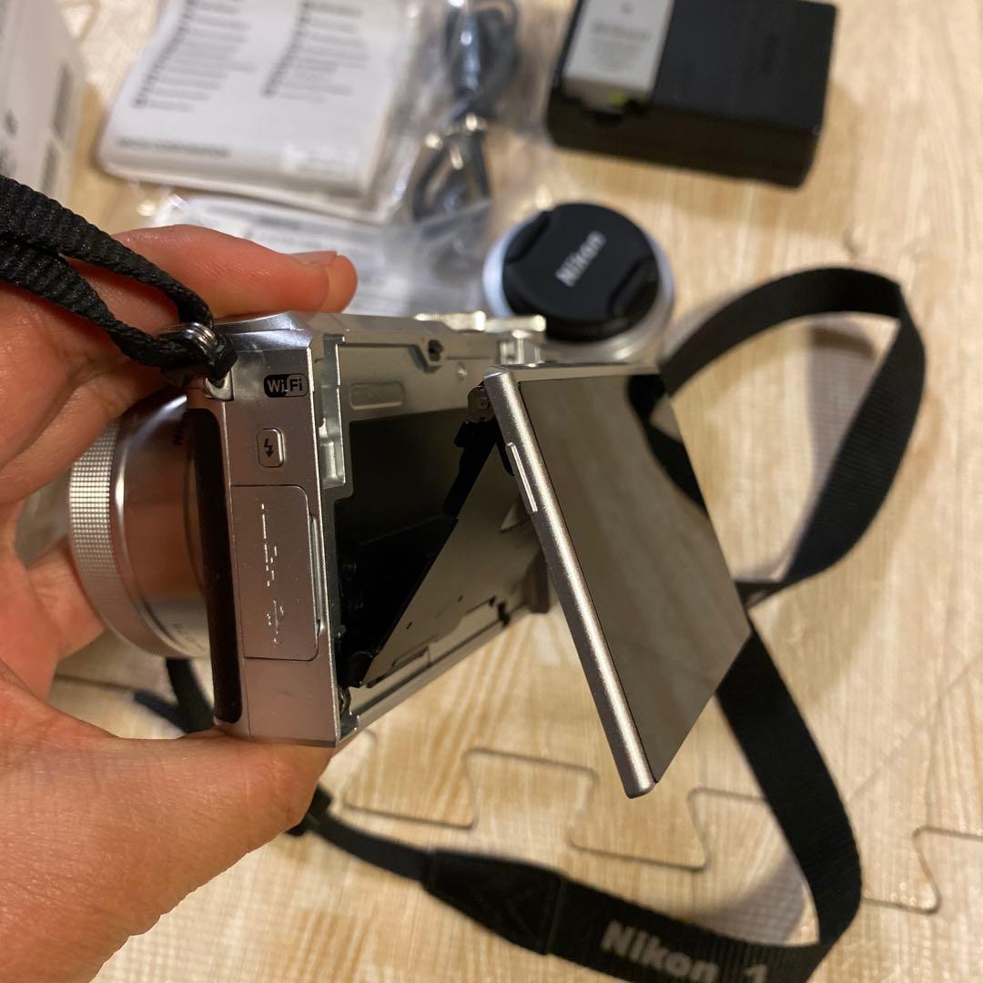 Nikon1 J5ダブルレンズ◆10-30/f3.5-5.6◆18.5/f1.8