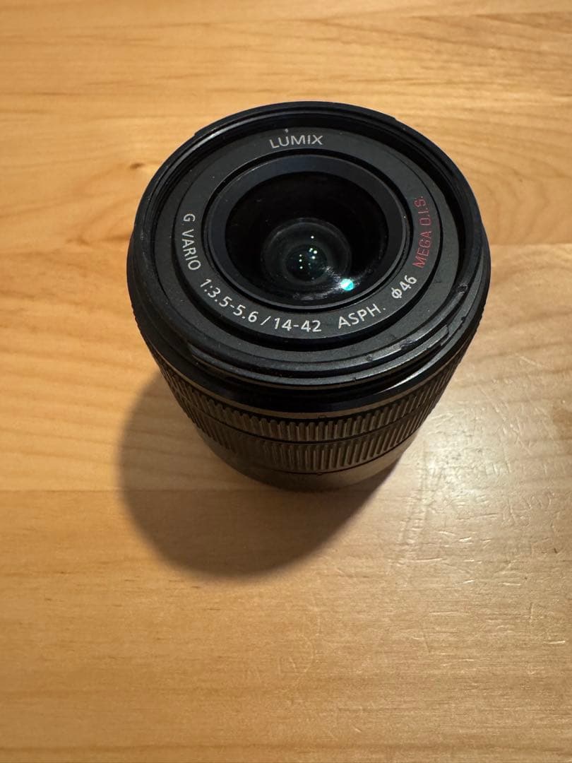 LUMIX 14-42mm f/3.5-5.6 ズームレンズ