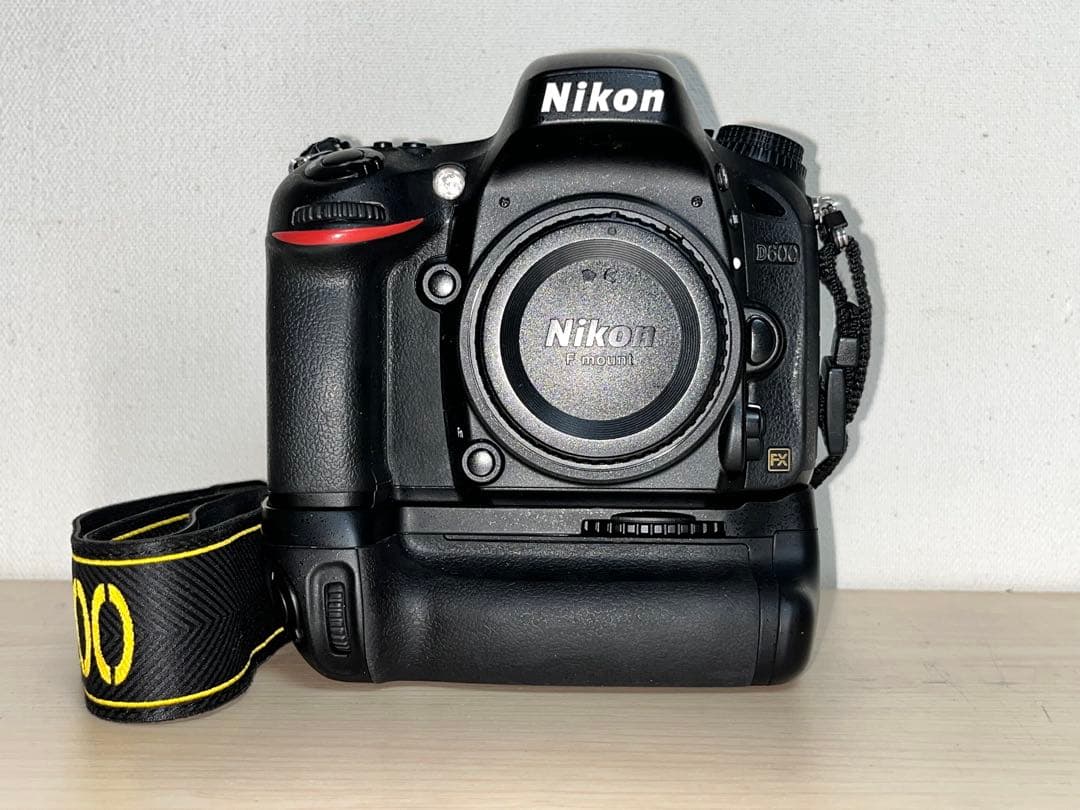 Nikon D600 ・ MBD14（縦グリップ） デジタル一眼レフ - メルカリ