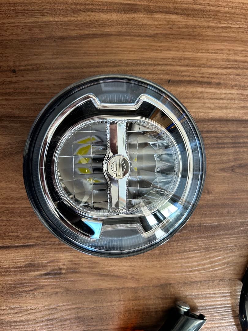 ハーレー 純正 FXLRST ヘッドライト、ウインカー2023年製 新車外し