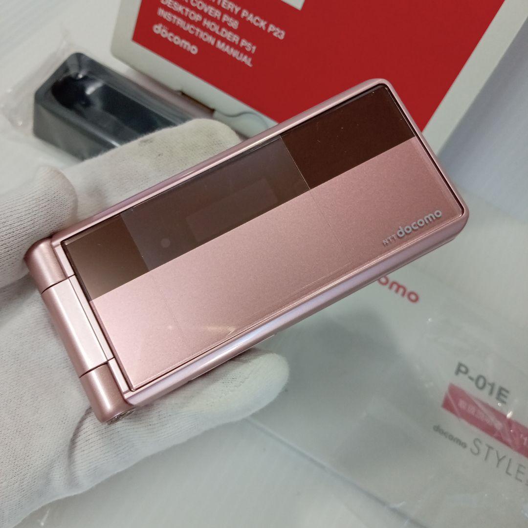 ma様専用「新品未使用」NTTドコモ P−01E ピンクゴールド ガラケー