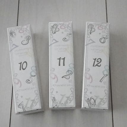 12/10/11 ３点セット ジルスチュアート新品バースジェム グロス限定 ジルスチュアート ビューティから”誕生石”を表した新リップグロス