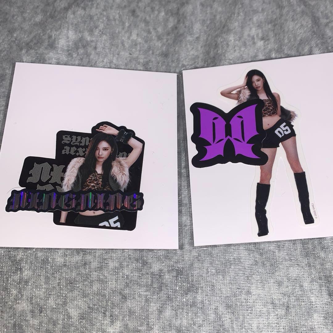 aespa ニンニン ランダムトイ ステッカー - メルカリ