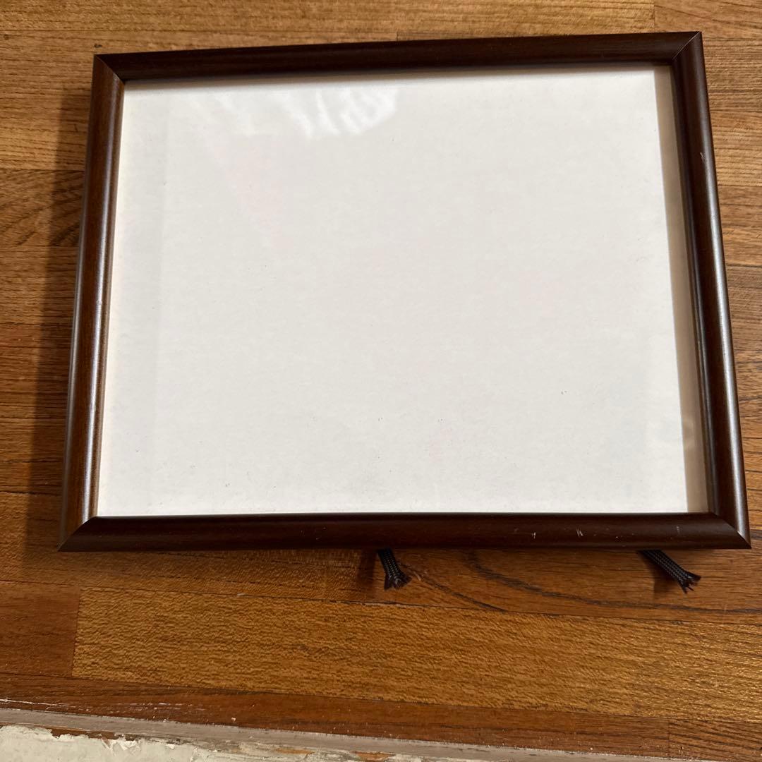 ダークブラウン額縁 アクリル板入り。 - メルカリ