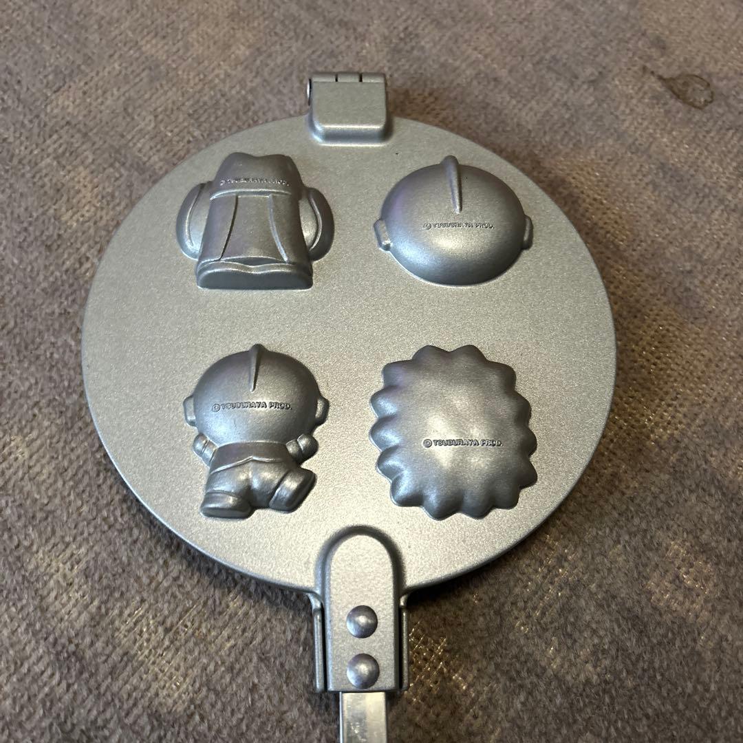 ウルトラマンベビーカステラ人形焼き - メルカリ