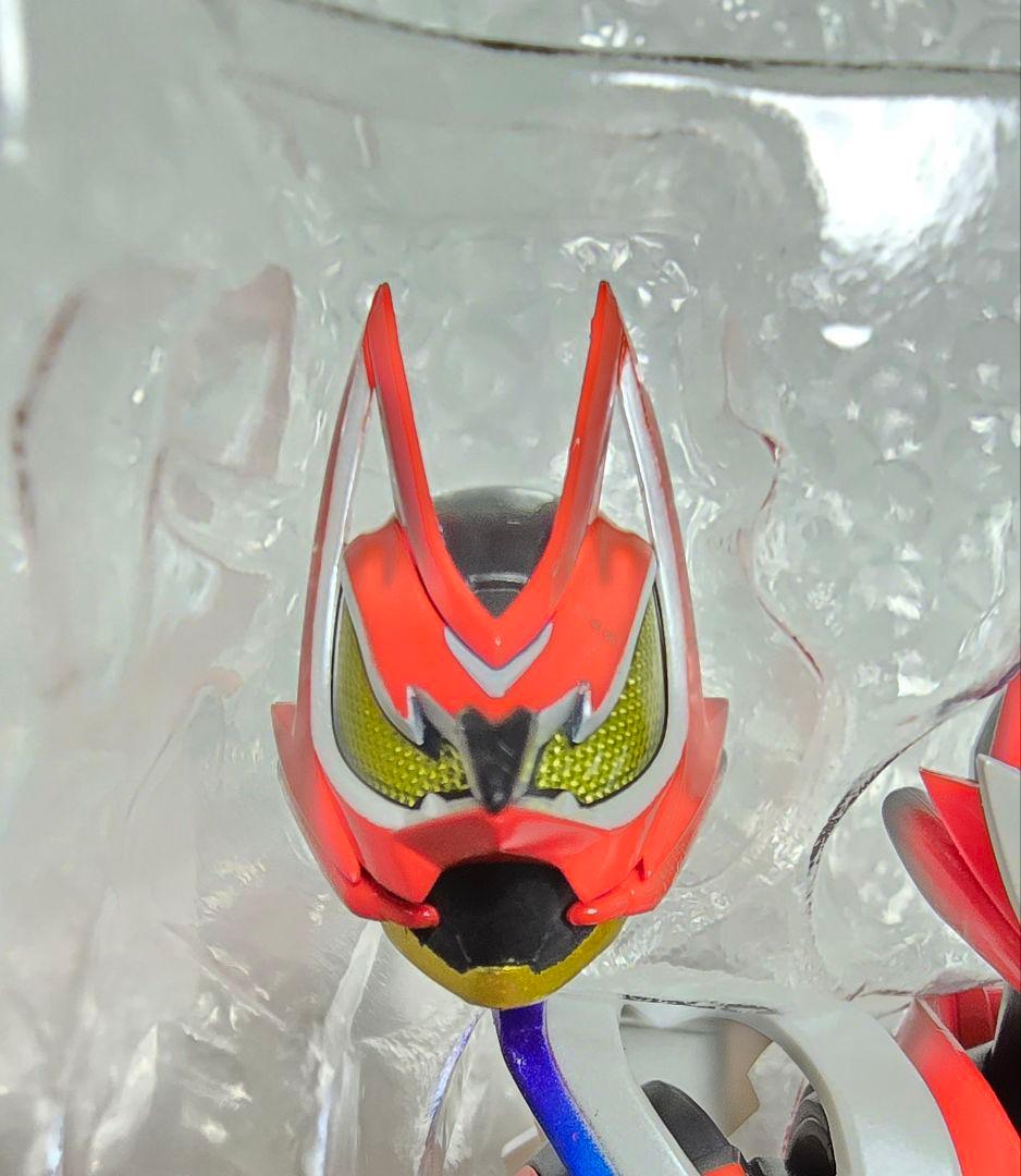 S.H.Figuarts 仮面ライダーギーツ　レーザーブーストフォーム&ジーン