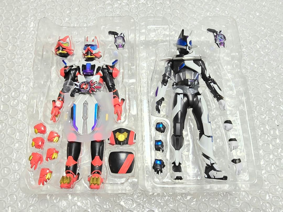 S.H.Figuarts 仮面ライダーギーツ　レーザーブーストフォーム&ジーン