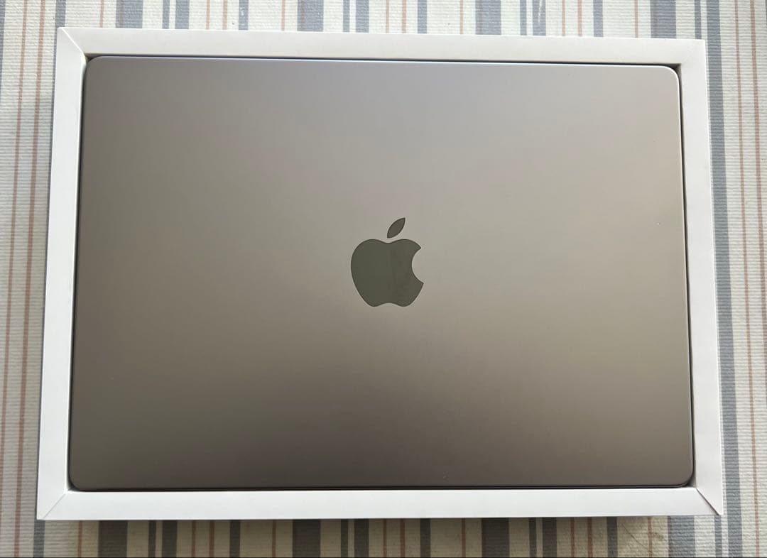 訳品 MacBook Pro 14インチ M1 Pro/16GB/512GB Amazon.com: Apple 2021 MacBook Pro M1 Pro chip (14-inch, 16GB RAM