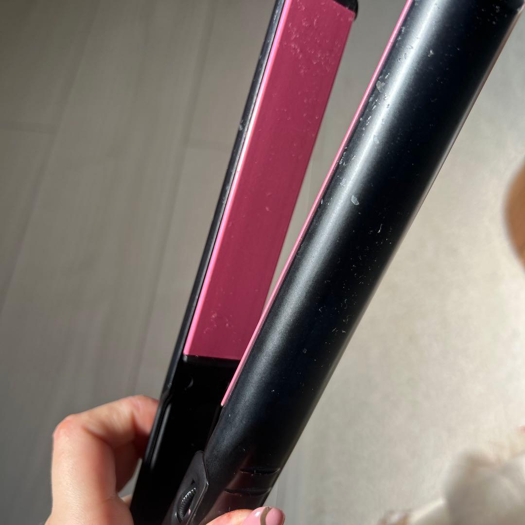 セラミックストレートヘアアイロン ブラック/ピンク - メルカリ
