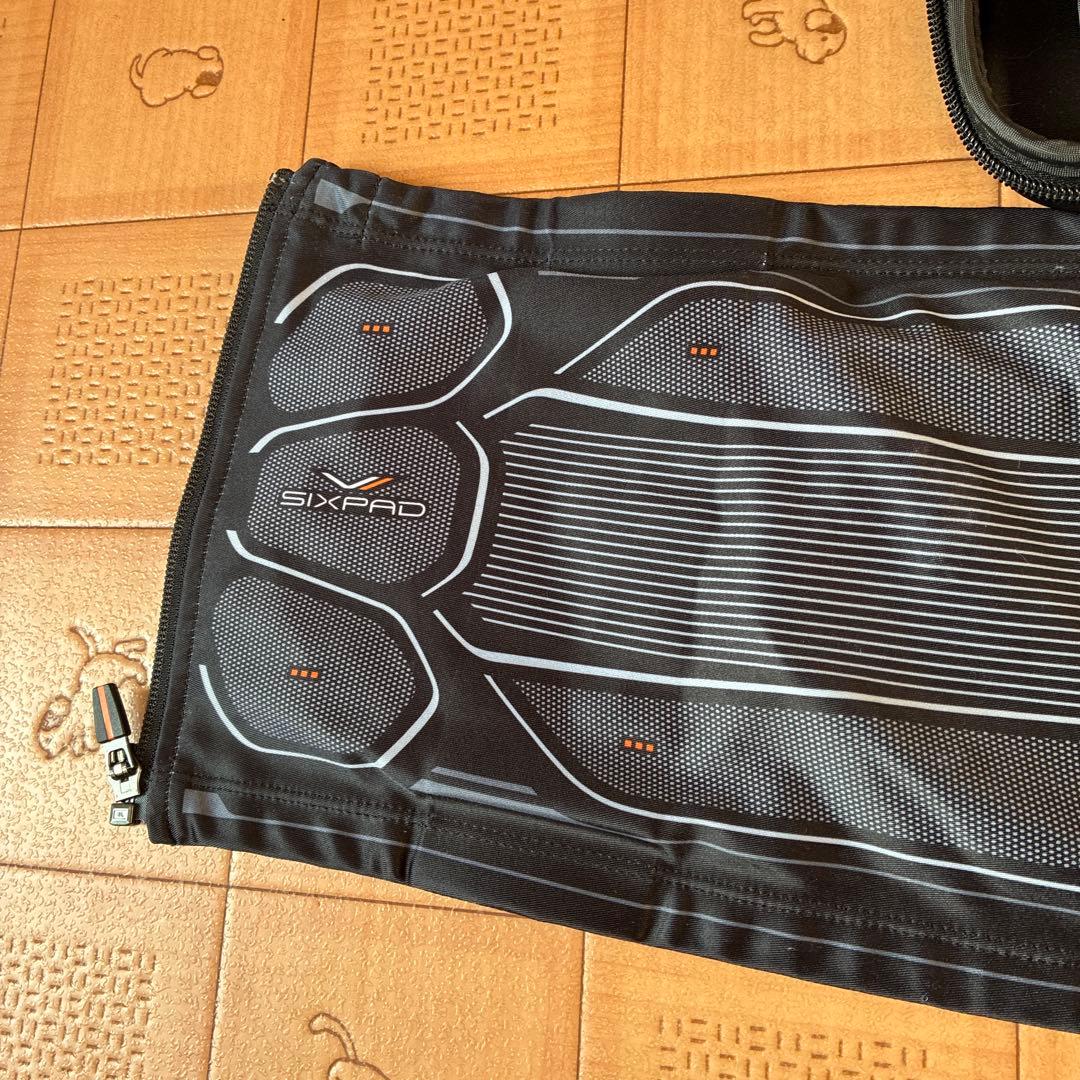 SIXPAD EMS腹筋ベルト 収納ケース付き - メルカリ