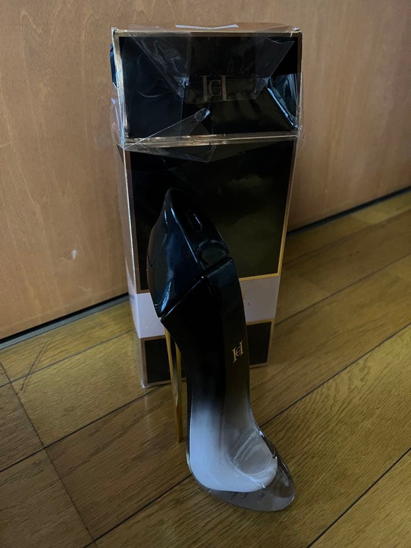 キャロライナヘレラ CAROLINA HERRERA グッドガール ブラッシュ Amazon.com : Carolina Herrera Good Girl Blush for Women - 2.7 oz