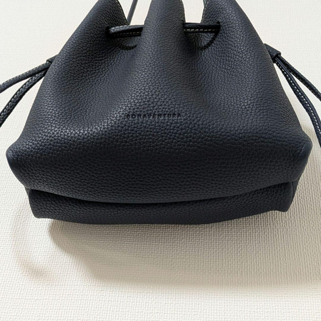 ボナベンチュラ ノア 巾着 バッグ シュリンクレザー ネイビー