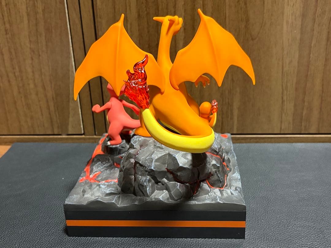 ポケモン フィギュア リザードン リザード ヒトカゲ 一族 新品未使用