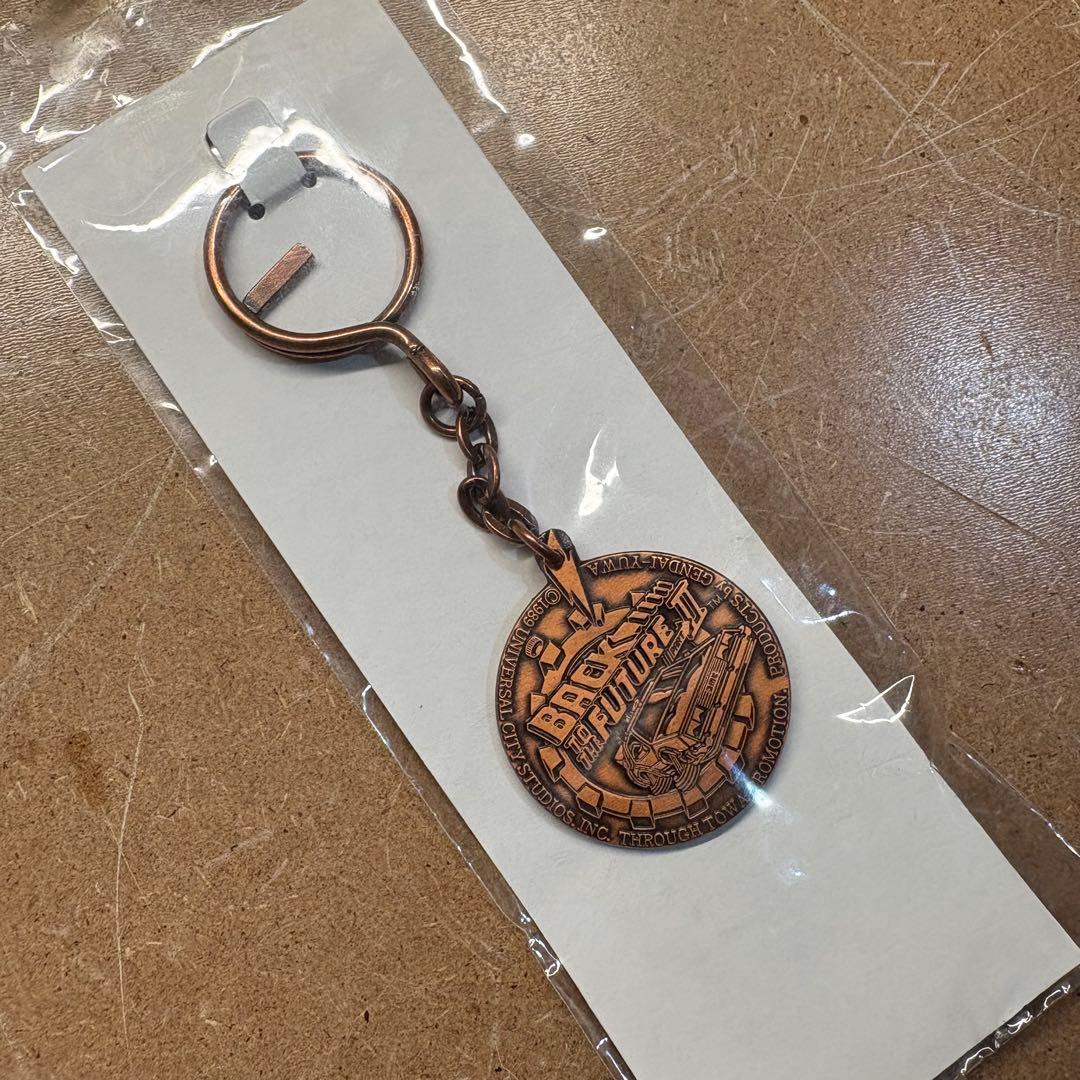 【未使用】BACK TO THE FUTURE Ⅱ 1989 当時物キーホルダー 未使用】BACK TO THE FUTURE Ⅱ 1989 当時物キーホルダー 未使用】BACK