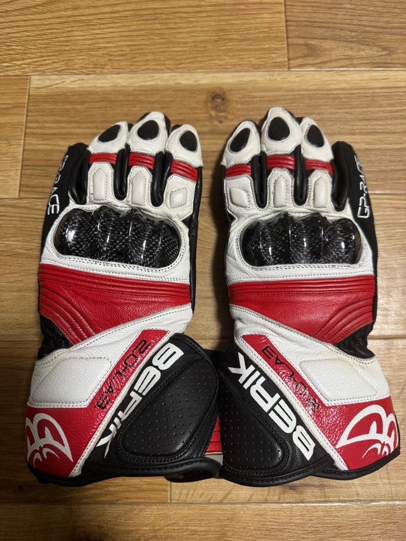 BEERIK バイクグローブ 赤/白 ベリック 2.0 Lサイズ - メルカリ