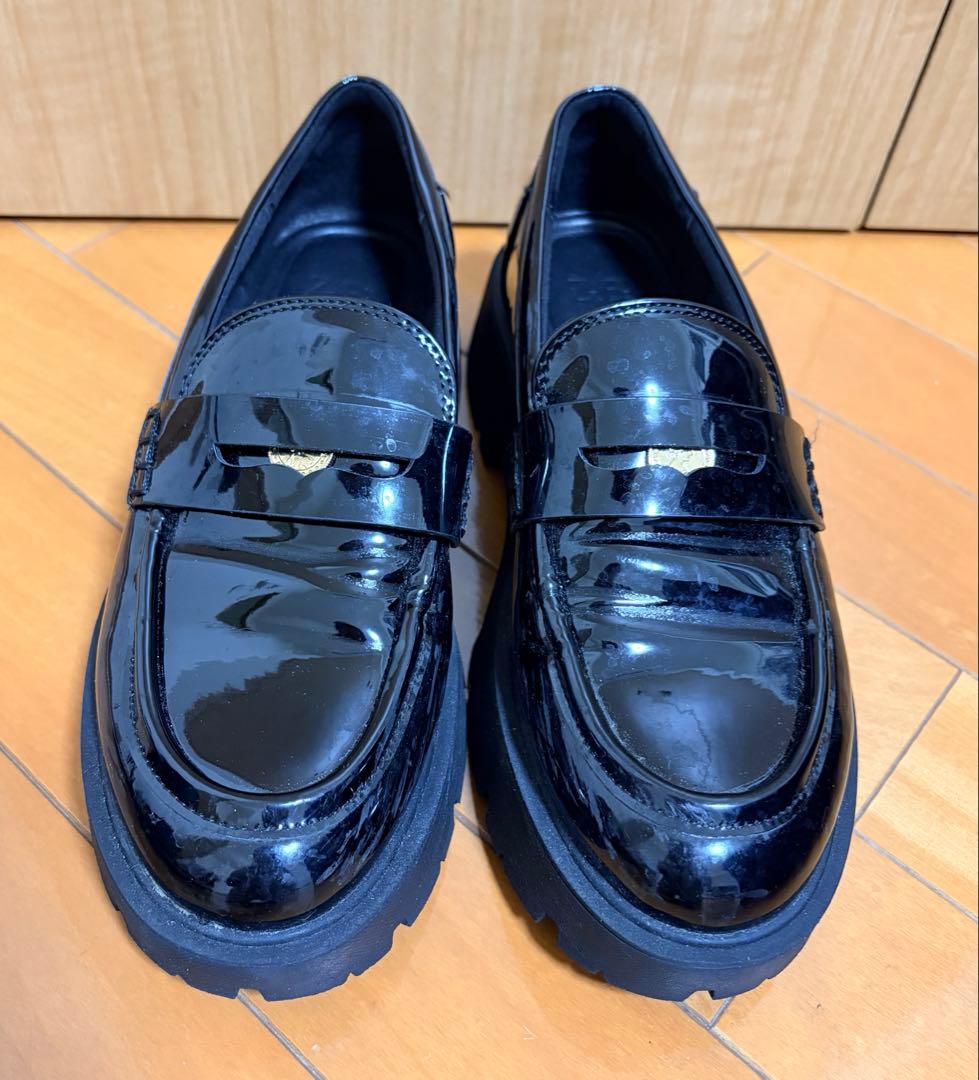 ZARA エナメル ブラック ローファー厚底 38 - メルカリ