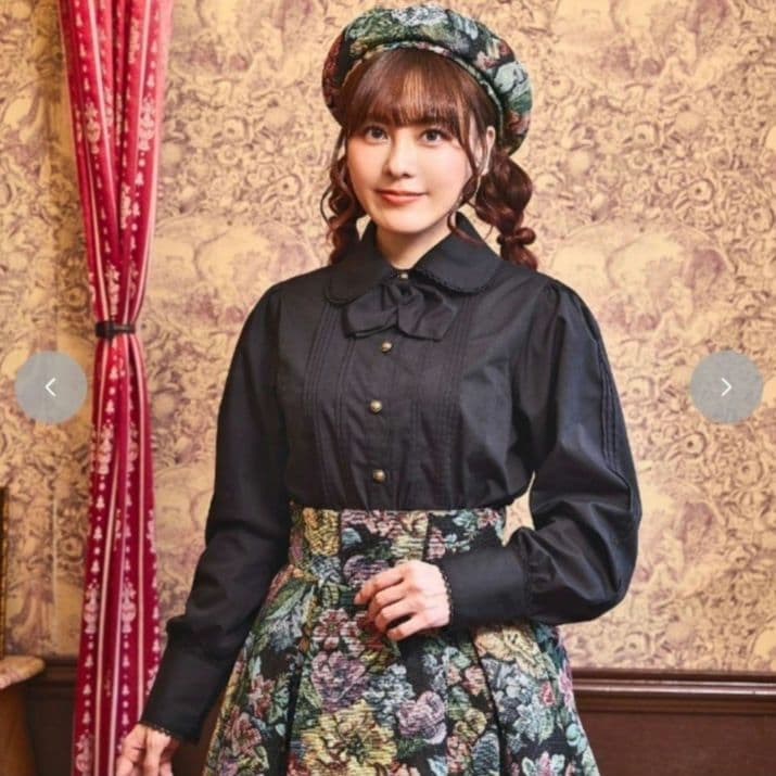 しまむら✕クラロリくる実 コラボ ノエルドメモワール ブラウス - メルカリ