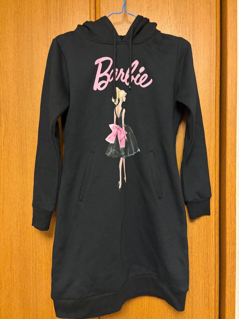 EmiriaWiz × Barbie エミリアウィズ バービーコラボパーカー - メルカリ
