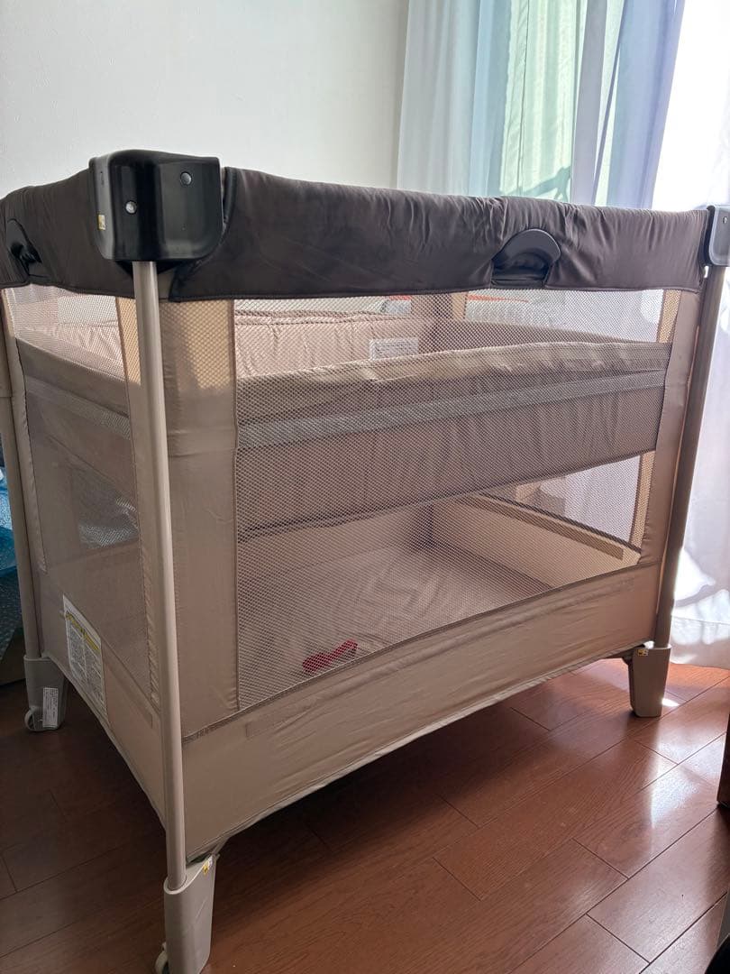 #美品#ココネルエアー　ココアブラウン　ベビーベッド アップリカ Amazon.co.jp: アップリカ(Aprica) 折り畳みミニベビーベッド
