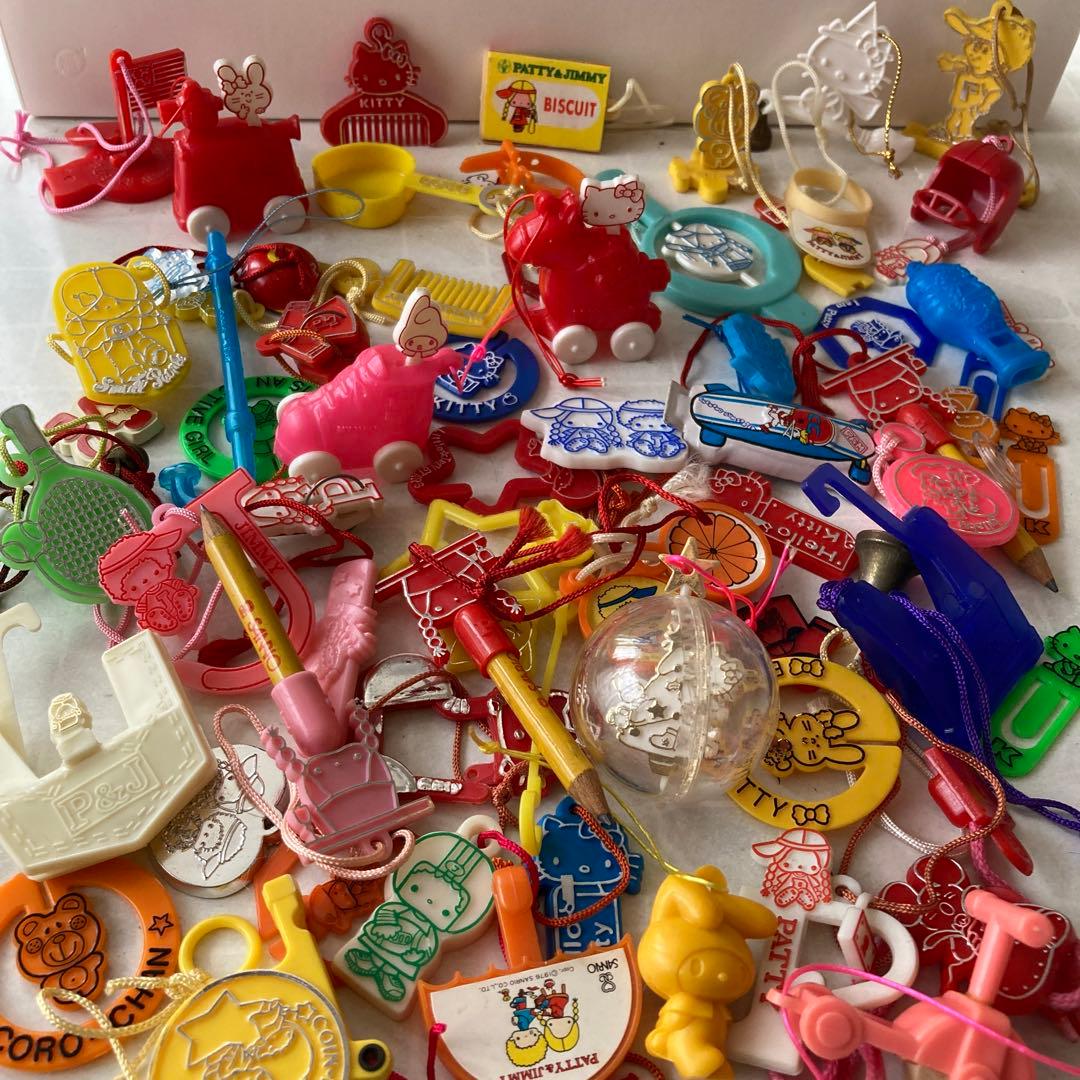 昭和レトロ】サンリオ おまけ 非売品 まとめ売り - メルカリ