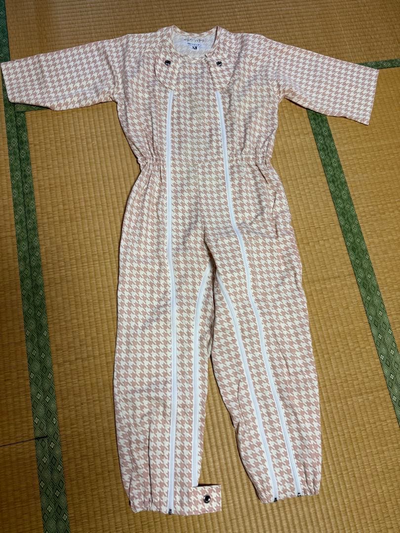 アメニティつなぎ服 千鳥柄 ピンク系 Mサイズ 2着セット アメニティつなぎ服 千鳥柄 ピンク系 Mサイズ 2着セット