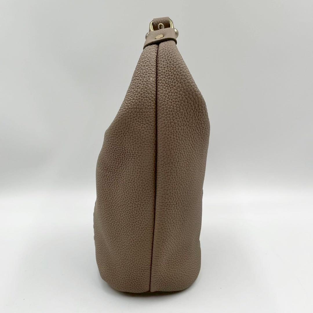 極美品 マヌー keg pouchc ケッグポーチ レザーバッグ グレージュ